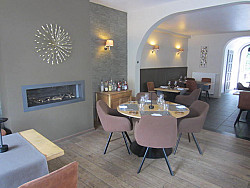 Regio Wommelgem / Borsbeek - Goed draaiende restaurant met woonst over te nemen en te koop