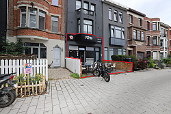 Berchem - Volledig ingerichte pizzeria/pastazaak op een unieke locatie, met bewezen en stijgende omzet