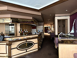 Ieper – Ruime horecazaak met terras in historisch hart van de stad – flexibel in uitbating