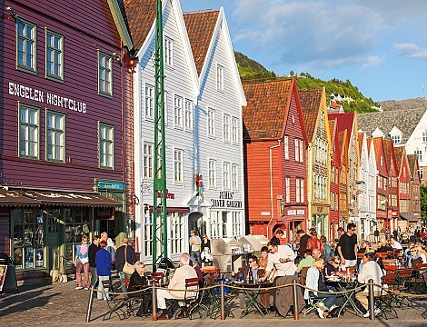 Aalst - Projectgrond (vroegere feestzaal met woonst en parking)